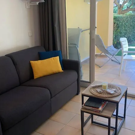 T2 Climatisé Avec Piscine, Proche Plage, Port, Commerces Et Parking Privé - Fr-1-768-15 Appartement