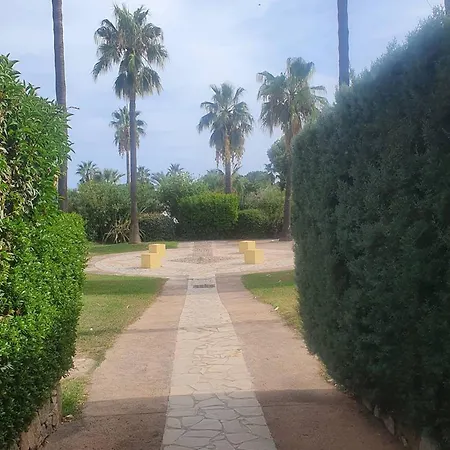 T2 Climatisé Avec Piscine, Proche Plage, Port, Commerces Et Parking Privé - Fr-1-768-15